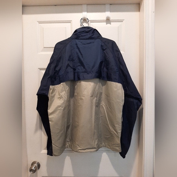 Vintage PUMA Mens packable jacket (medium) - Picture 5 of 11